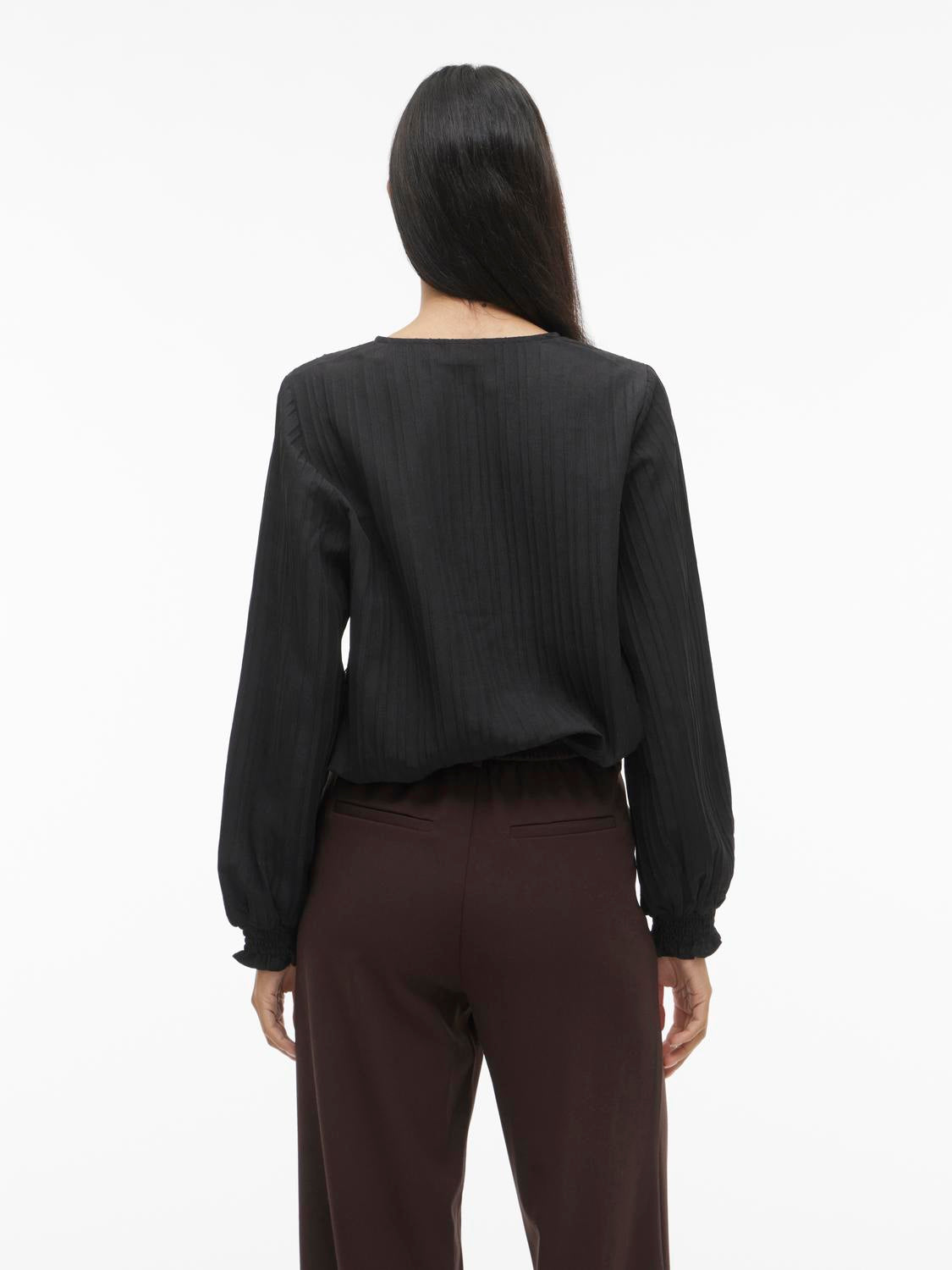 model_shot-back
